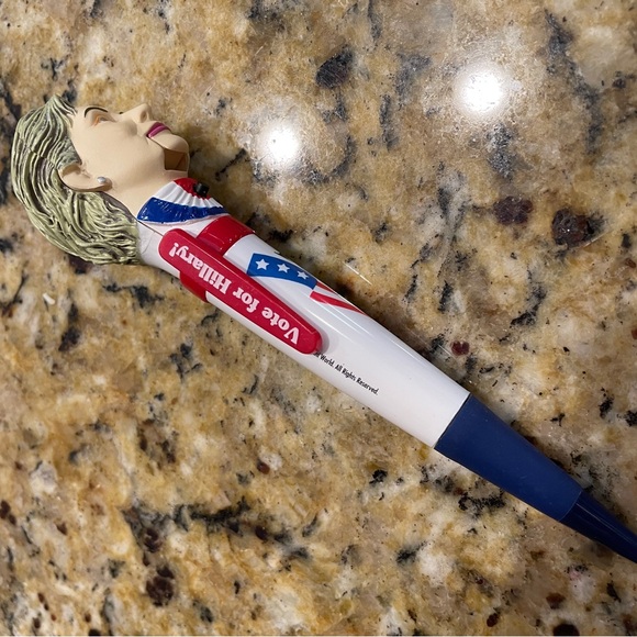 Laughing Hillary Clinton Political Ink Pen gag gift Hillary 4 President Novelty - Picture 3 of 6